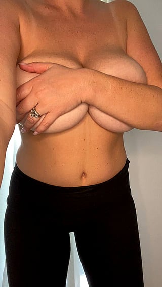 Big Tits Show Off in Animated Video'
