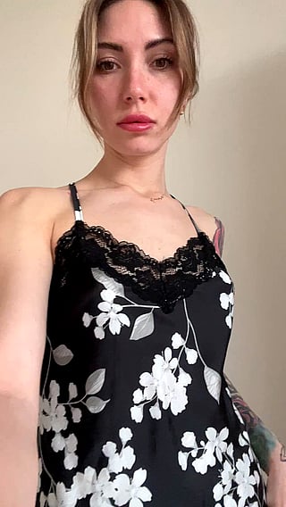 Hard Nipples Reveal: Cute MILF Shows Off Her Tits'