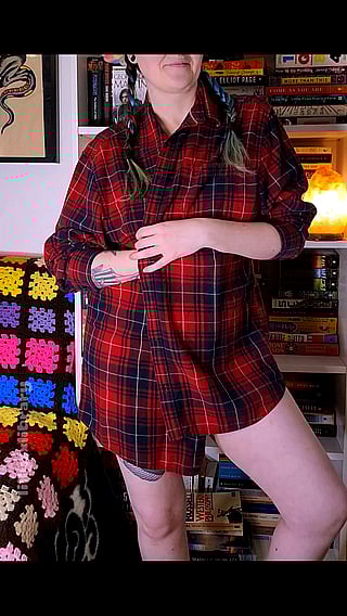 Chubby Chick Shows Off Her Hairy Pussy in a Red Plaid Shirt'