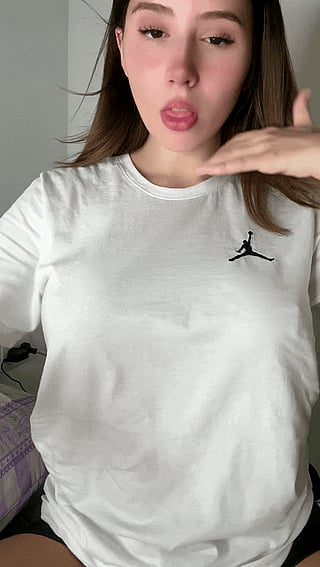Big Girl Vibes: White T-Shirt with Jumpman Logo'