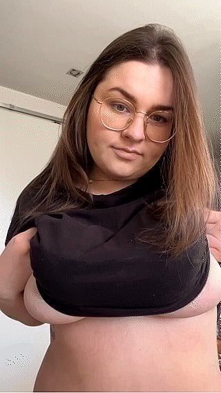 One of the Greatest Titty Reveals'