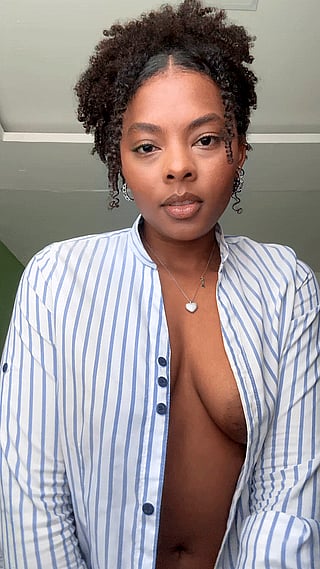 Boob Jiggle Challenge: Make My Boobs Jiggle Even More'