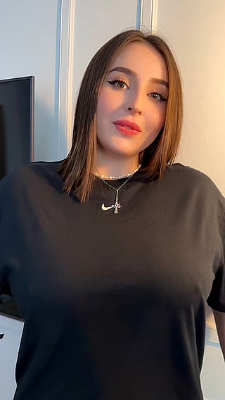 Big Ass Titty Drop: A Sizzling Hot Teen Experience'