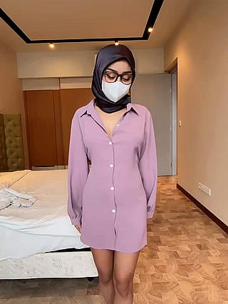 Asian Hijab Teen TikTok Transition: You Guys Are Loving It!'