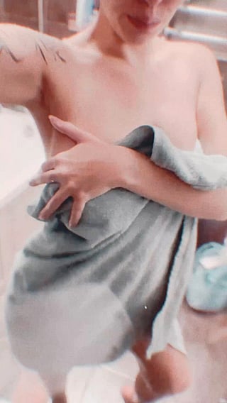 Showing Off My Big Tits and Ass'