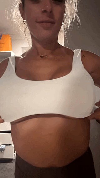Titty Reveal: My Beautiful Tanned Bust'