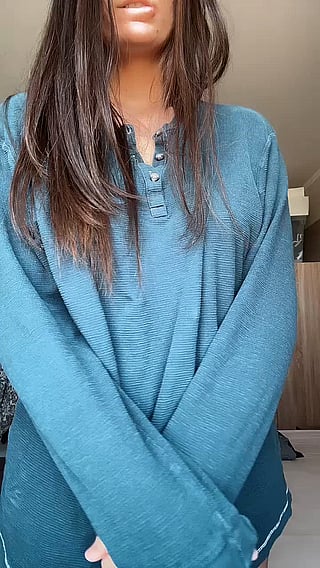 Italian Girl Gets Cumshot: Big Boobs, Titty Drop & Blowjob'