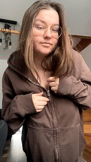 Big Tits Reveal: A Sizzling Sensation'