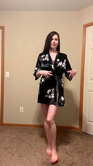 Big Tits Reveal: Shocker!'