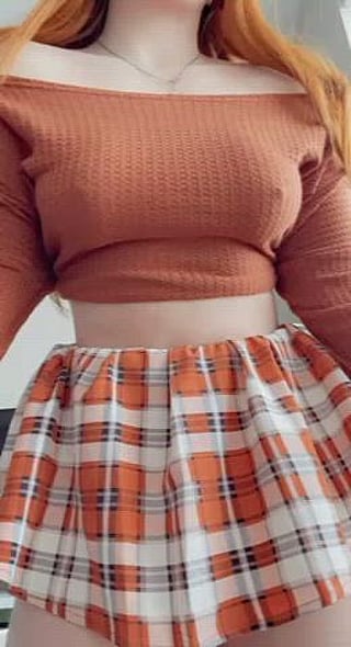 Bouncing Boobs: White Girl's Favorite Accessory'