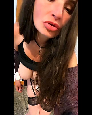 Accessorizing with Bunny Hair Clips: A Sexy, Sassy Look'