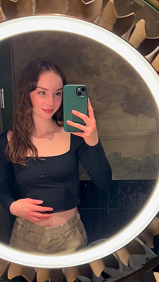 Small Boobs Showoff in Restaurant Bathroom'