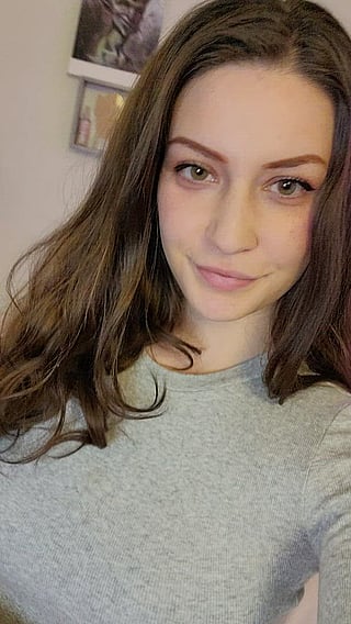 Boob Bounce: When Titty Drops Don't Go Unnoticed'