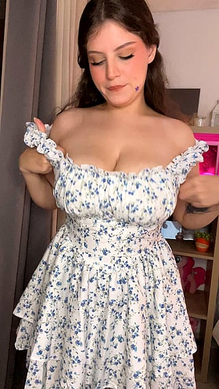 Big Tits Reveal: Tease and Tits'