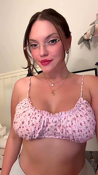 Shy Girl Showing Face P - Amateur, Big Tits, Boobs, Brunette, MILF, OnlyFans, POV, Solo, Teen, Tits'