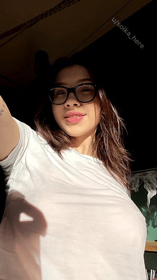 D Cup Diva Shows Off Her Pierced Nipples in Gym Clothes'