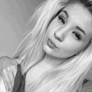 Cute Reveal: Blond Hair, Big Lips, and a Shirtless Moment'