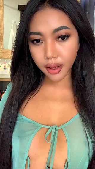 Easy Nipple Trick: Make 'em Hard with Amateur Tits'