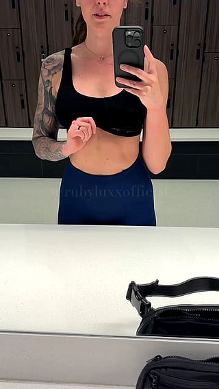 Airdrop from the stacked girl at your gym: Big Tits, OnlyFans, Tits'