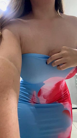 Soft Skin, Rough Hands: Amateur Babe Shows Off Big Tits and Boobs'