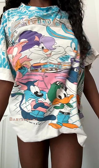 Cartoon Babe's Boob Shot'