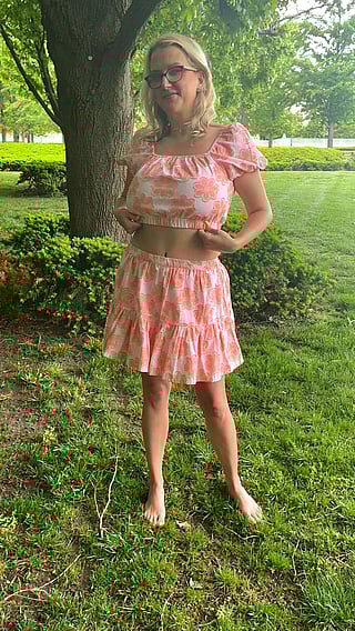 Showing off my big tits in the park'