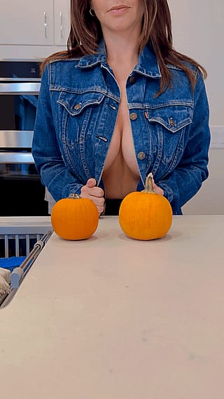 Mamas pumpkins (reveal)'