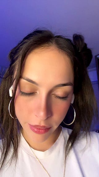 Bounce those tits like a pro'