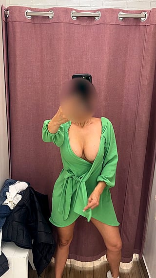 Big Tits, Boobs, MILF, OnlyFans, Pussy, Tits: The Ultimate Changing Room Experience'