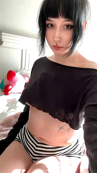 Big Titty Goth GF: Your Friendly Guide to Alt, Amateur, and Cute'