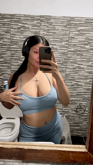 Drop the Titty: A Titty Drop Challenge'