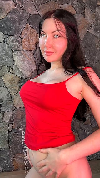 Aussie Brunette with Huge Tits Shows Off Her Solo Playtime'