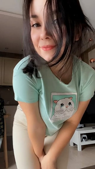 Exposing my secret treasures: Big tits reveal'