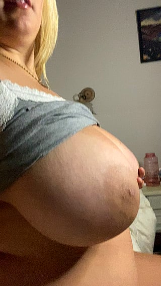 Big Enough for You: A Busty Babe's Busty Bust'