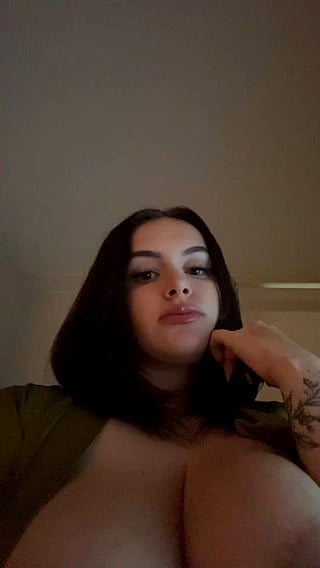 Chubby Brunette Busty Babe: Get Your Huge Tits Here!'