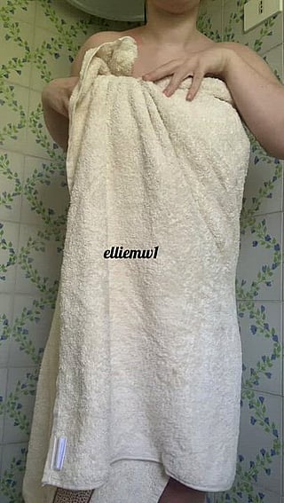 Stacked Chick Shows Off Her Towel'