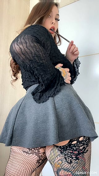 Drop It Like It's Hot: A Big Ass Amateur Video