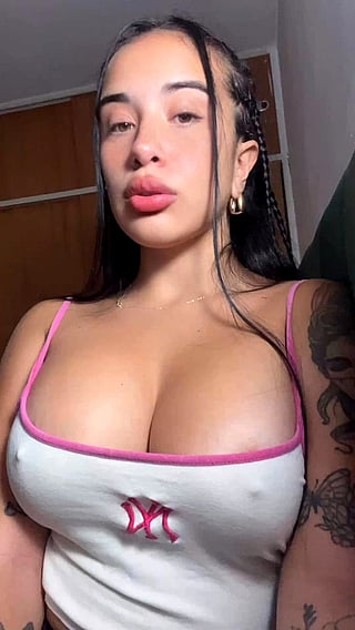 I Love My Tits Outside: OnlyFans Teen Shares Her Secrets'