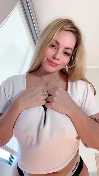 Big Tits Reveal: A Cute Moment'