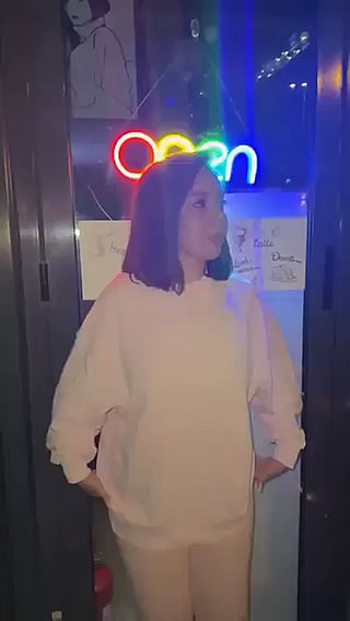 Big Tits Flashing in Public: A Revealing Moment'