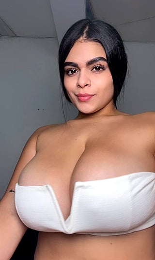 Pure Gravity: Big Tits Amateur Video'