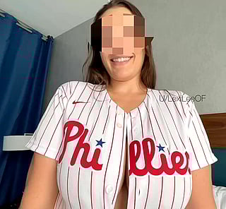 Philly Mom with Huge Melons'