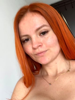 Redhead B Cup Babe: Tiny Tits, Filthy Thoughts'