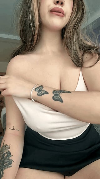 F Cup Beauty: Bet Your Cum Would Look Perfect on Mommy's Titties'