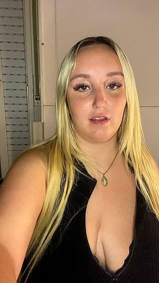 Boob Dilemma: Where to Put These Huge Boobs?'