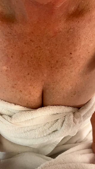 Big Titty Reveal: Helping Me Out'