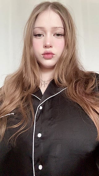 Huge Beauty Teen OnlyFans: Cute, Tits, and More!'