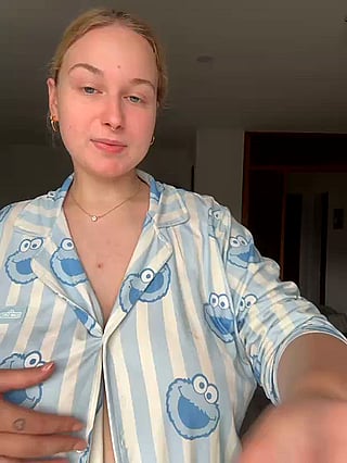Saggy Tits Crave Your Firm Touch: Big Tits MILF Video'