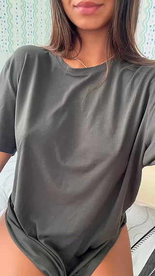 Good Morning Titty Reveal: Amateur, Big Tits, and a Revealing Moment'