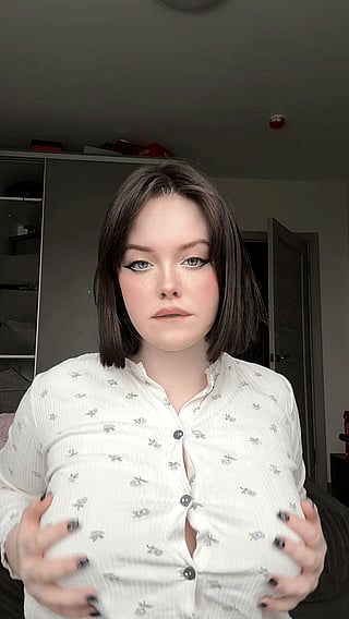 Reveal: Those Beautiful Tits Are a Must-See for Everyone'